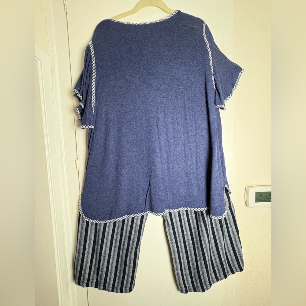 Cute Navy and White Pants and Shirt Set Women’s Size 3XL - Picture 4 of 16